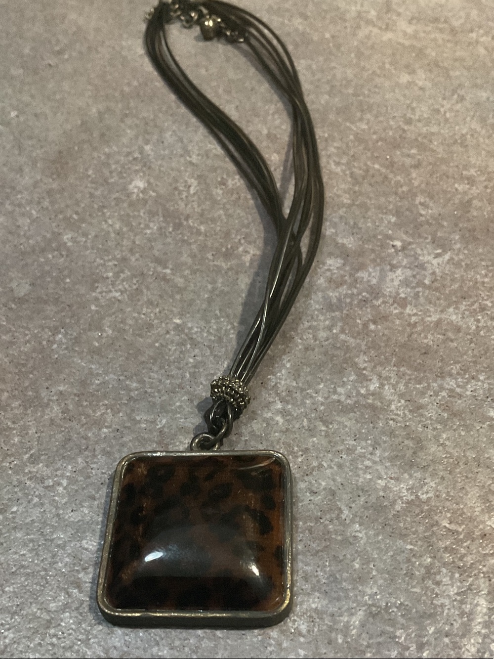 Square Tortoiseshell Pendant Necklace - Brown